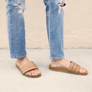 Beatrice Valenzuela sandalia